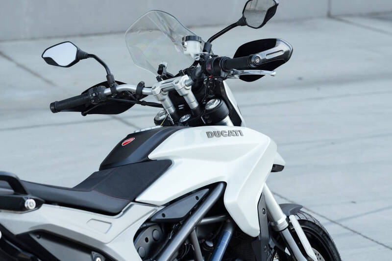 2013 Ducati Hypermotard 821