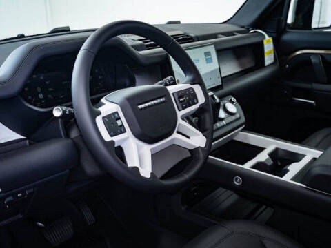 2025 Land Rover Defender 110 P500 X-Dynamic SE