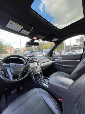 2018 Ford Explorer Sport