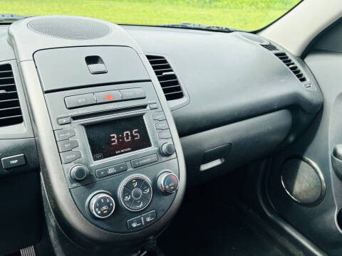 2013 Kia Soul +