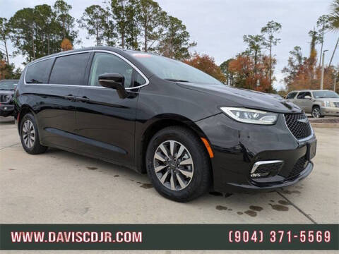 2024 Chrysler Pacifica Plug-In Hybrid Select