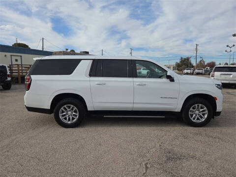 2023 Chevrolet Suburban LS