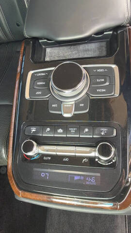 2017 Genesis G90