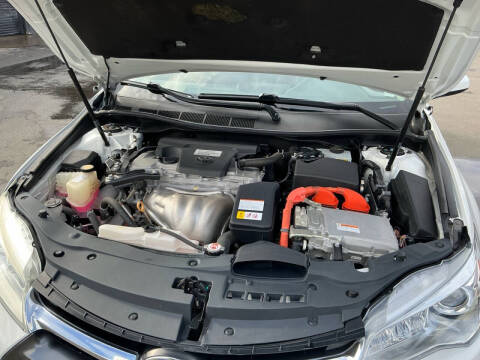 2017 Toyota Camry Hybrid LE