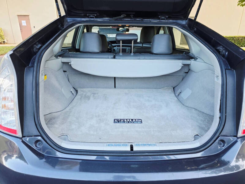 2014 Toyota Prius Plug-in Hybrid