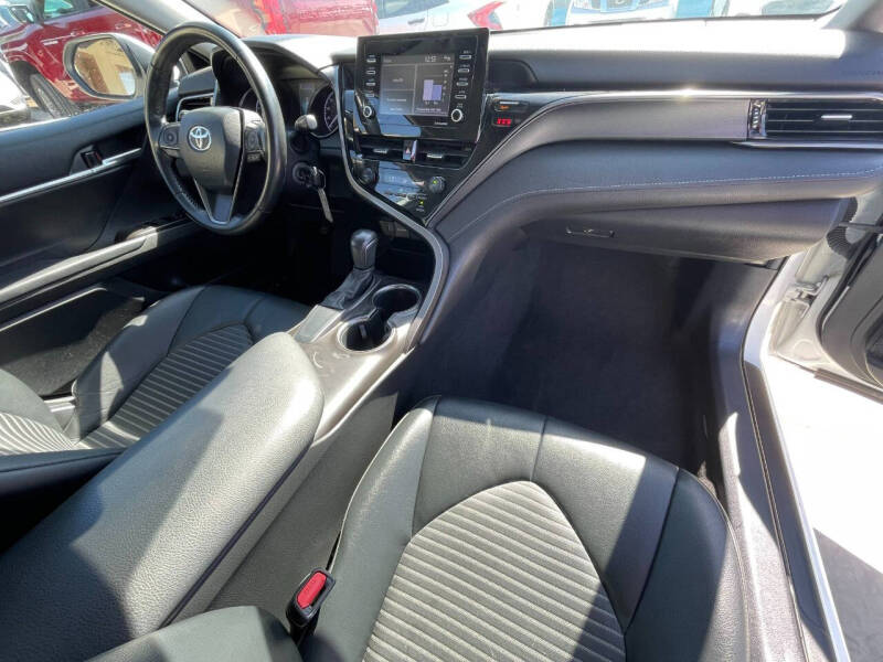 2021 Toyota Camry SE