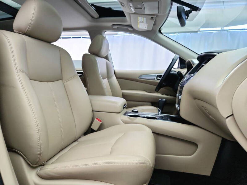 2020 Nissan Pathfinder SL
