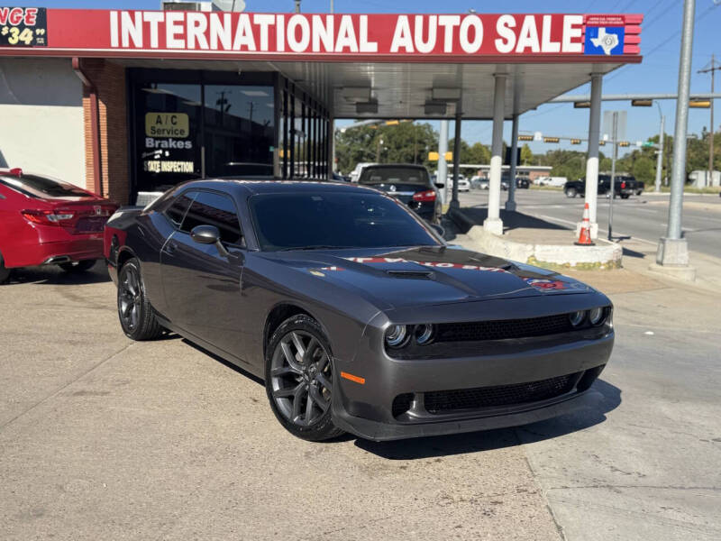 2021 Dodge Challenger SXT's photo