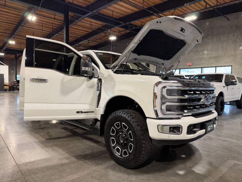 2024 Ford F-350 Super Duty Platinum