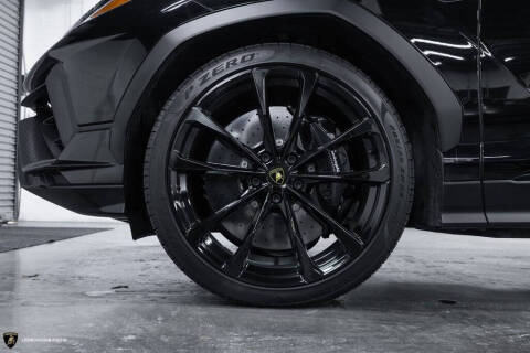 2023 Lamborghini Urus S