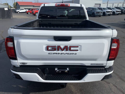2024 GMC Canyon Elevation