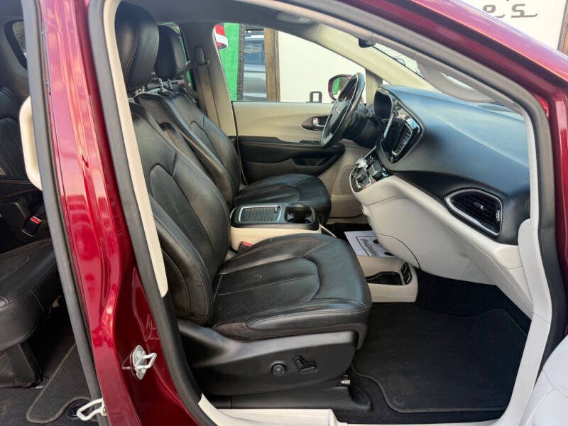 2020 Chrysler Pacifica Touring L Plus