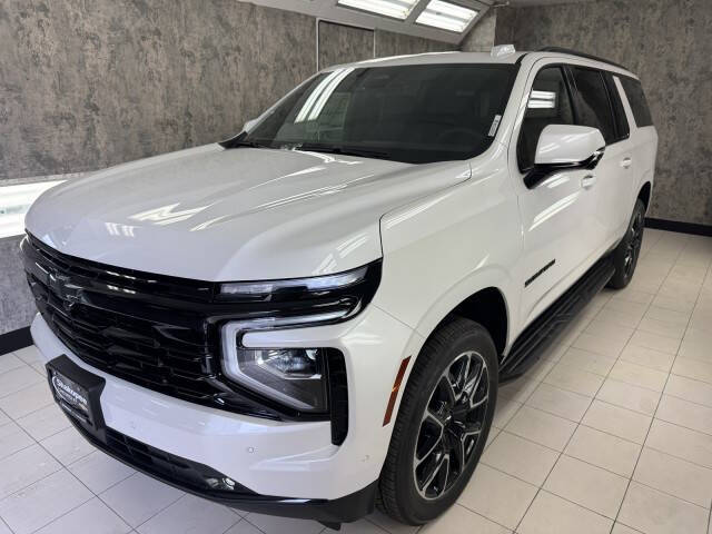 2025 Chevrolet Suburban RST's photo