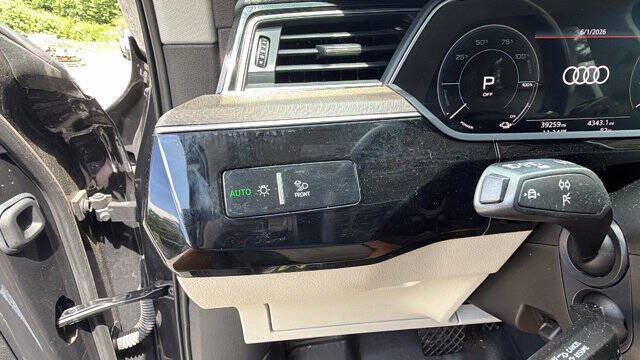 2024 Audi Q8 e-tron quattro Premium Plus