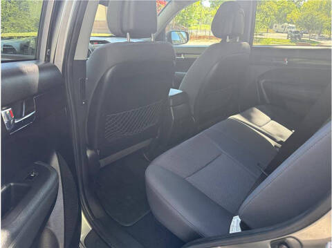 2012 Kia Sorento LX