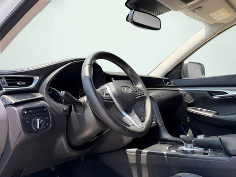 2022 Infiniti QX50 Luxe