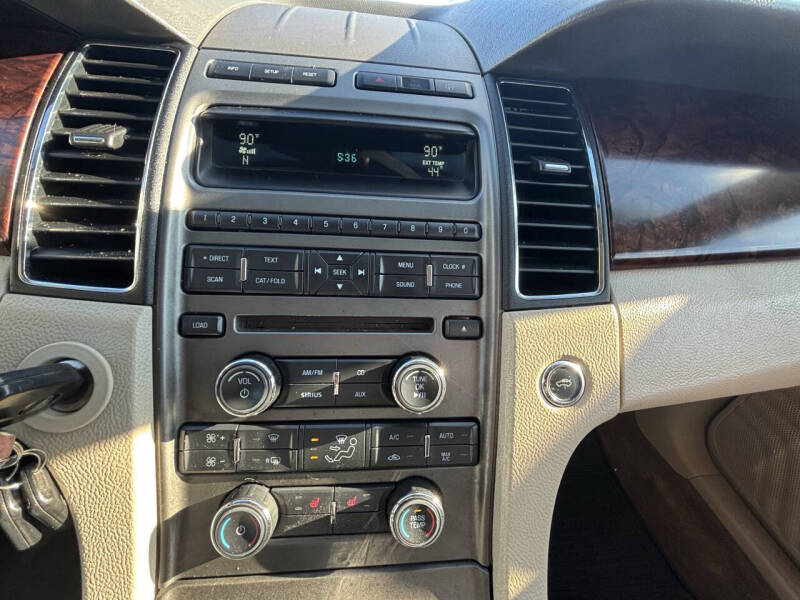 2011 Ford Taurus SEL