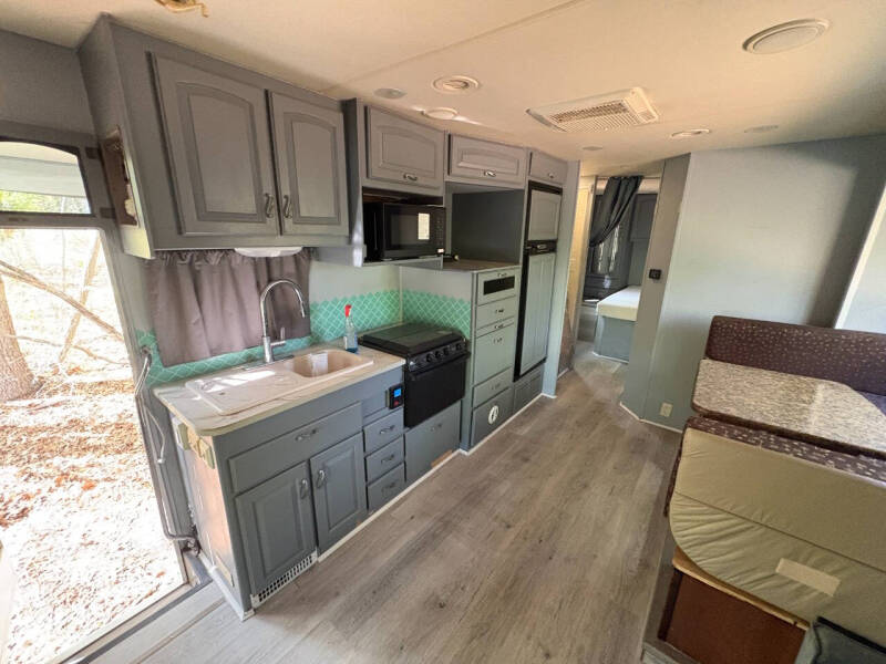 2012 Ford E-450 CHASSIS