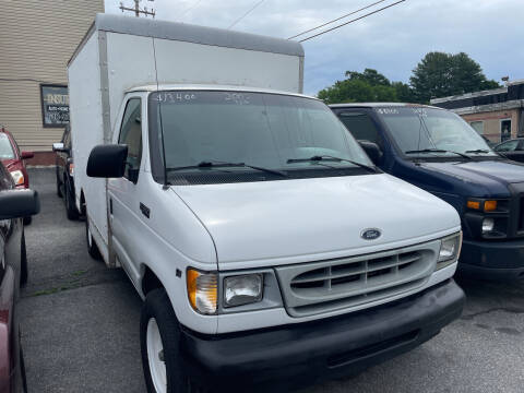 2002 Ford E-Series Chassis for sale at Matt-N-Az Auto Sales in Allentown PA