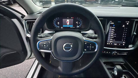 2024 Volvo S60 B5 Core Dark Theme