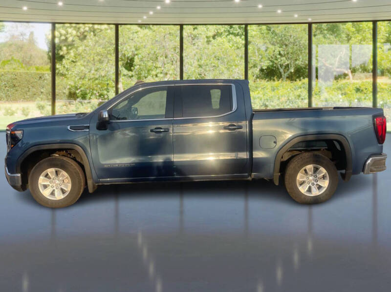 2024 GMC Sierra 1500 SLE