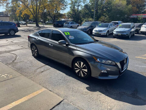 2022 Nissan Altima for sale at Auto Outlet in Billings MT