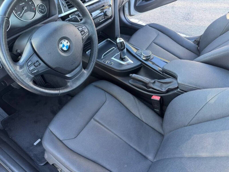 2018 BMW 3 Series 320i