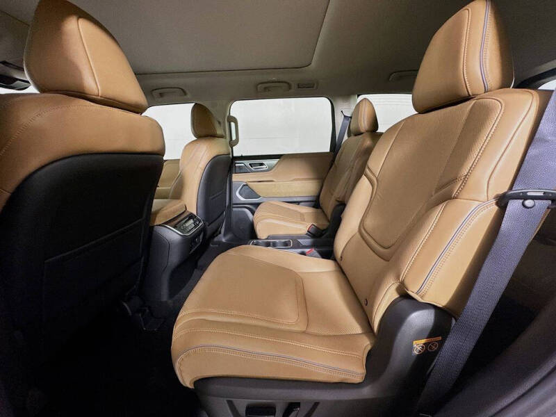 2026 Infiniti QX80 Luxe