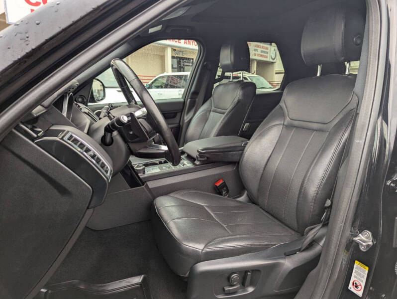 2017 Land Rover Discovery SE