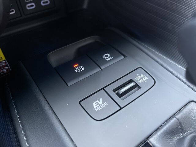 2023 Toyota Venza LE