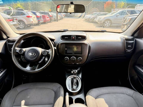 2015 Kia Soul +