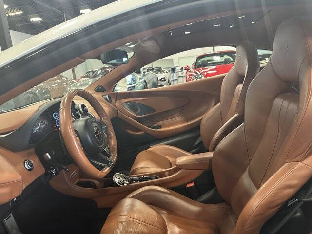 2017 McLaren 570GT