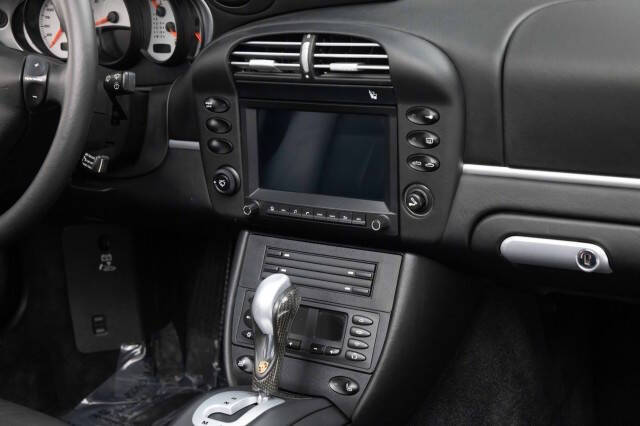 2004 Porsche 911 Carrera
