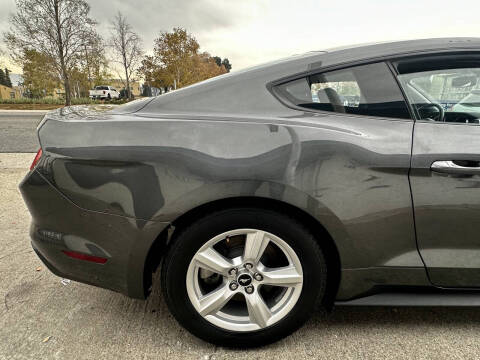 2016 Ford Mustang V6