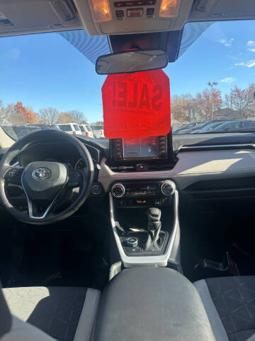 2021 Toyota RAV4 Hybrid XLE