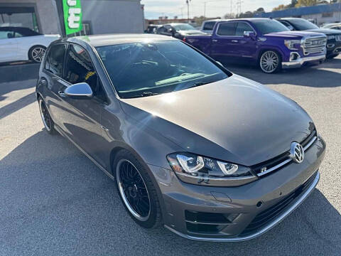 2017 Volkswagen Golf R 4Motion