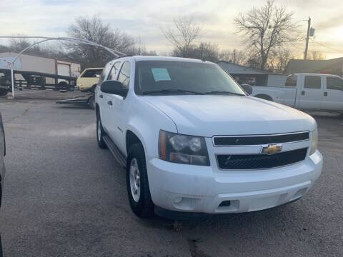 2007 Chevrolet Tahoe for sale at LEE AUTO SALES in McAlester OK