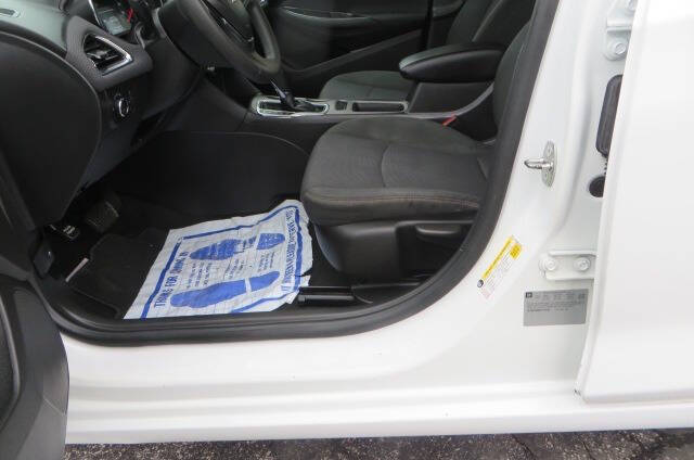 2017 Chevrolet Cruze LS Auto