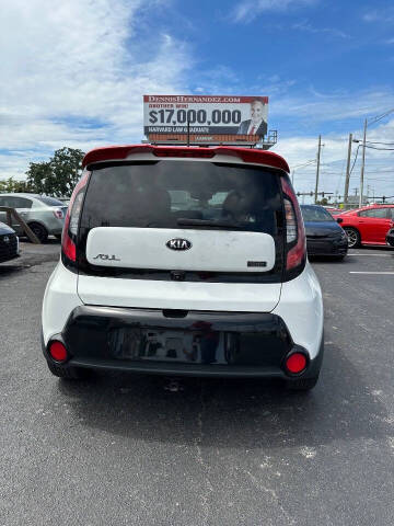 2016 Kia Soul +