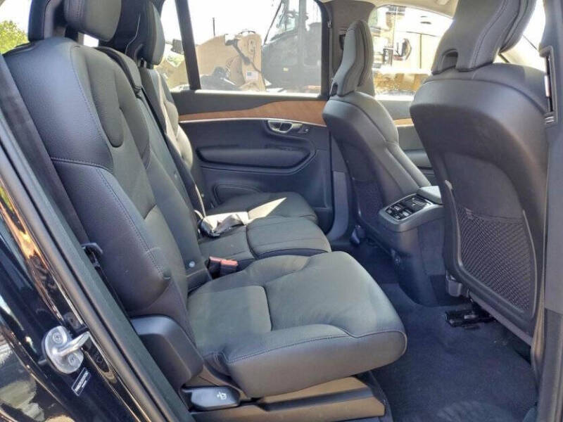 2025 Volvo XC90 B6 Plus Bright Theme 7P