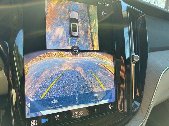 2024 Volvo XC60 B5 Plus Dark Theme