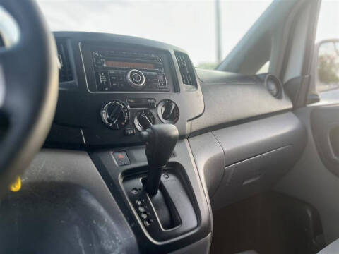 2017 Nissan NV200 SV