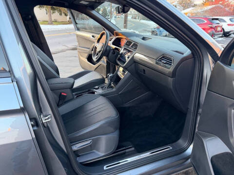 2022 Volkswagen Tiguan SE R-Line Black 4Motion