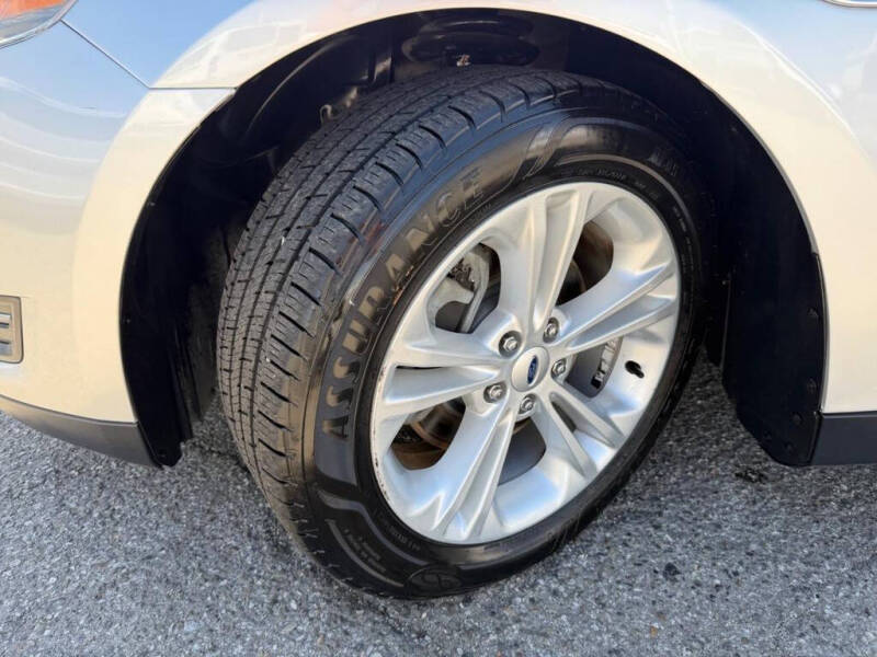 2019 Ford Taurus SEL