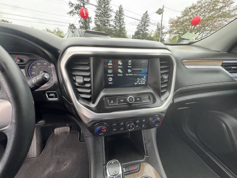 2017 GMC Acadia SLE-1