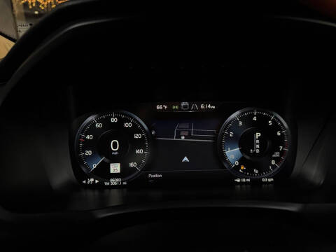 2018 Volvo XC90 T6 Momentum