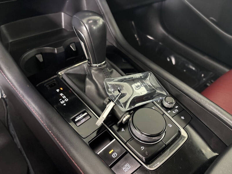 2022 Mazda Mazda3 Sedan Carbon Edition