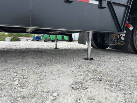 2022 Towmaster 48' Hydraulic Dove Semi