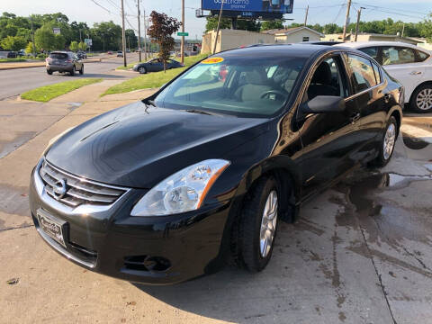 2010 Nissan Altima for sale at Zacatecas Motors Corp in Des Moines IA