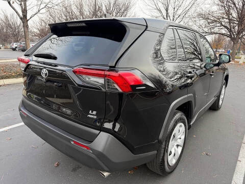 2023 Toyota RAV4 LE